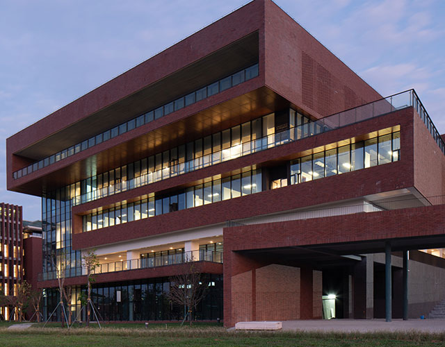 西兰商业技术大学